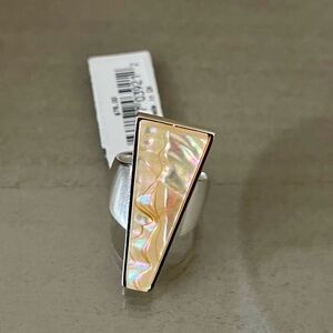 NWT Kendra Scott, Mother of Pearl Ring, Size 7